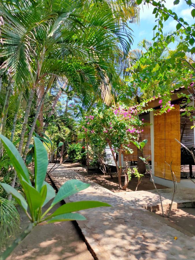 Bale Sampan Boutique Bungalows Gili Trawangan Dış mekan fotoğraf